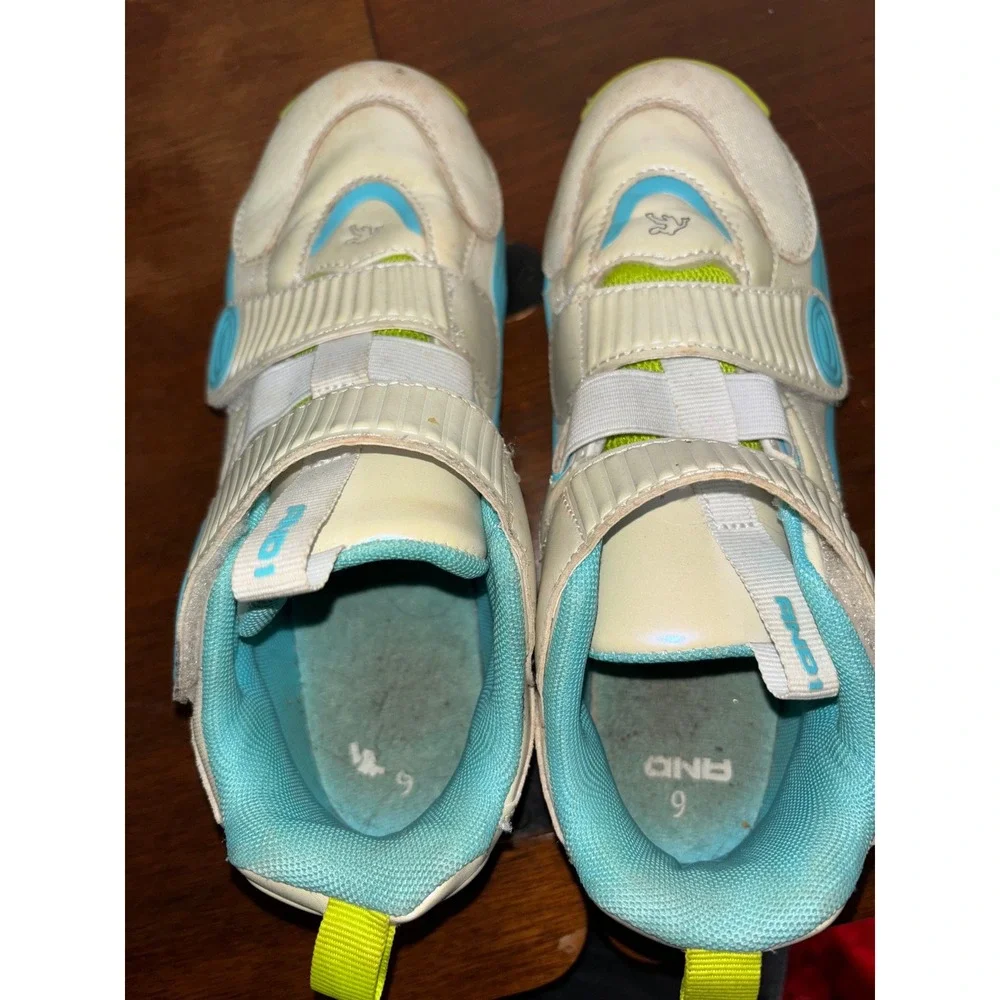 AND1 Basketball Shoes Boys Sz 6 White Blue‎ Lime Green Hook Loop Sneakers